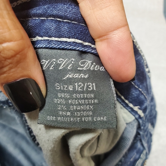 Jeans - Picture 3 of 4